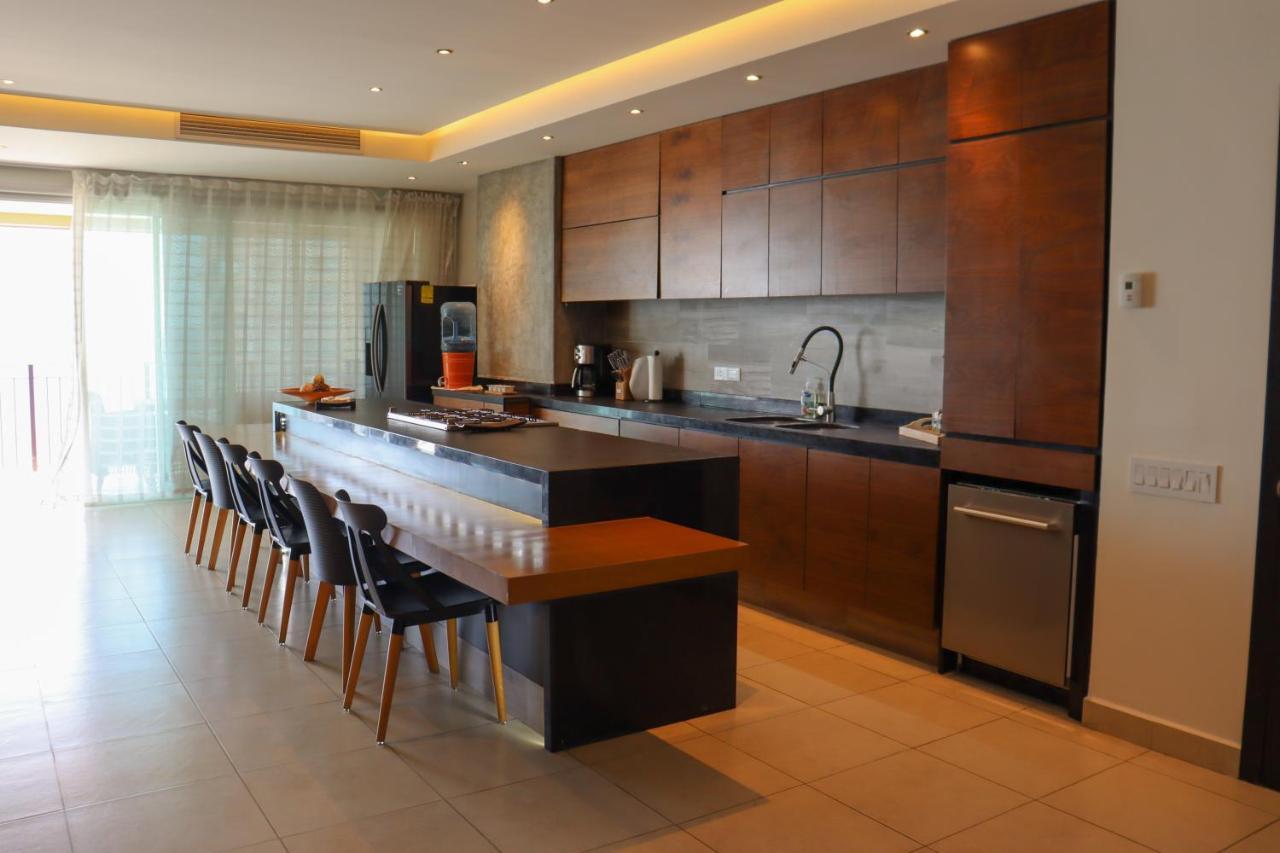Three-Bedroom Apartment,1205628820:JPEG