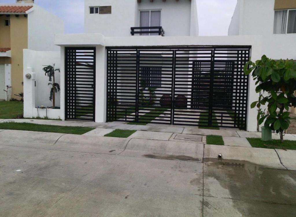 Three-Bedroom House,1226455868:JPEG