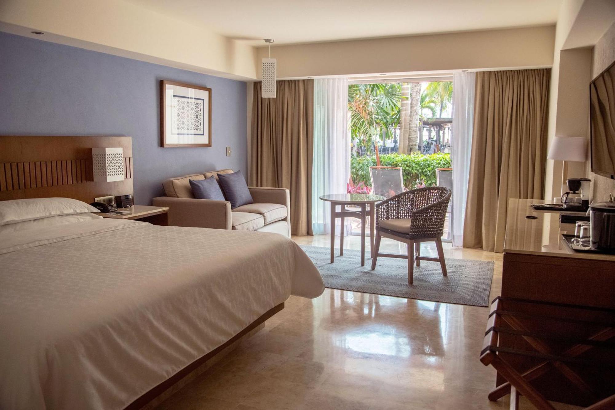 Guest room 1 King Deluxe view Garden view Ground floor