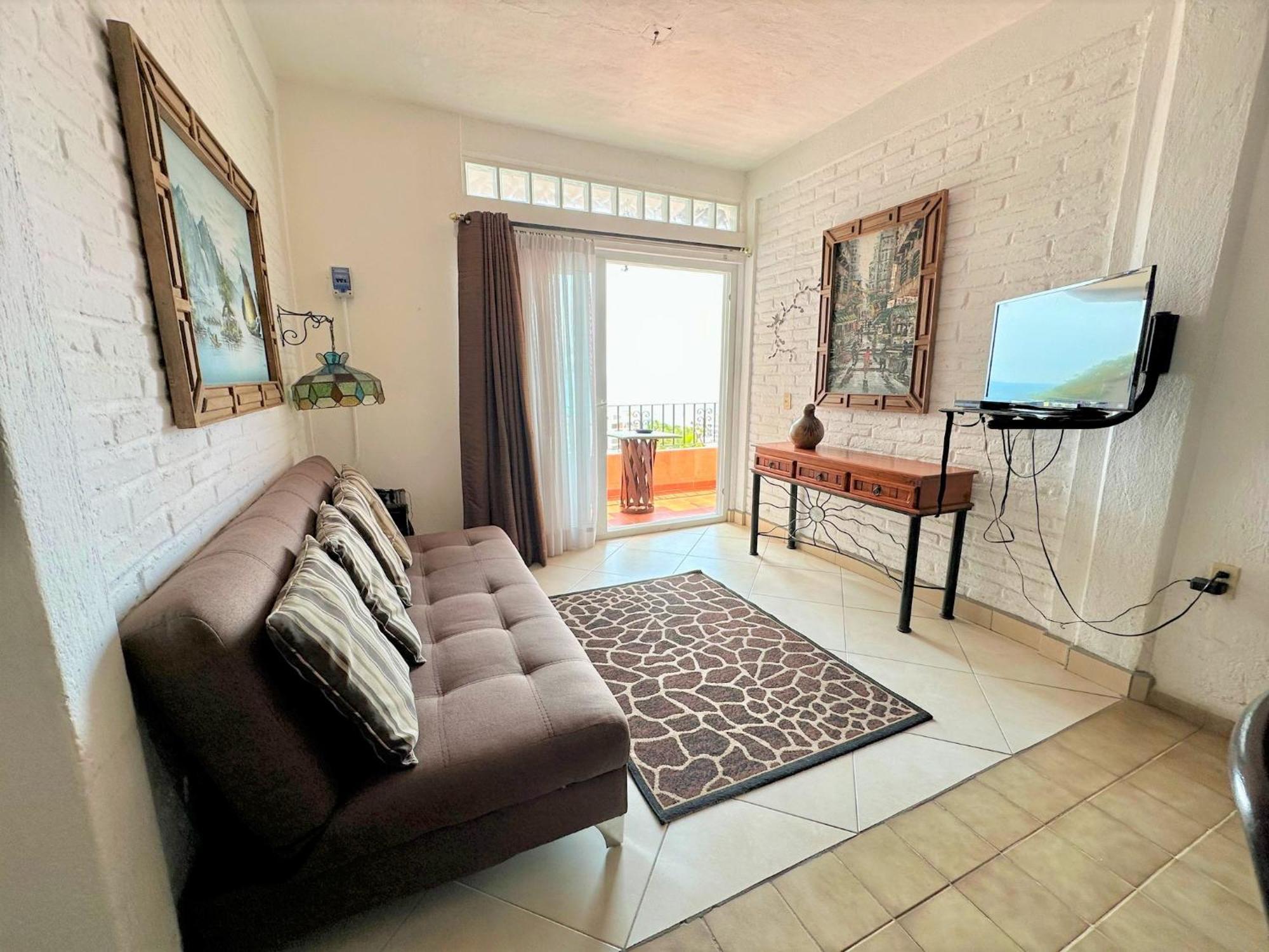 Deluxe Suite,1619767643:JPEG