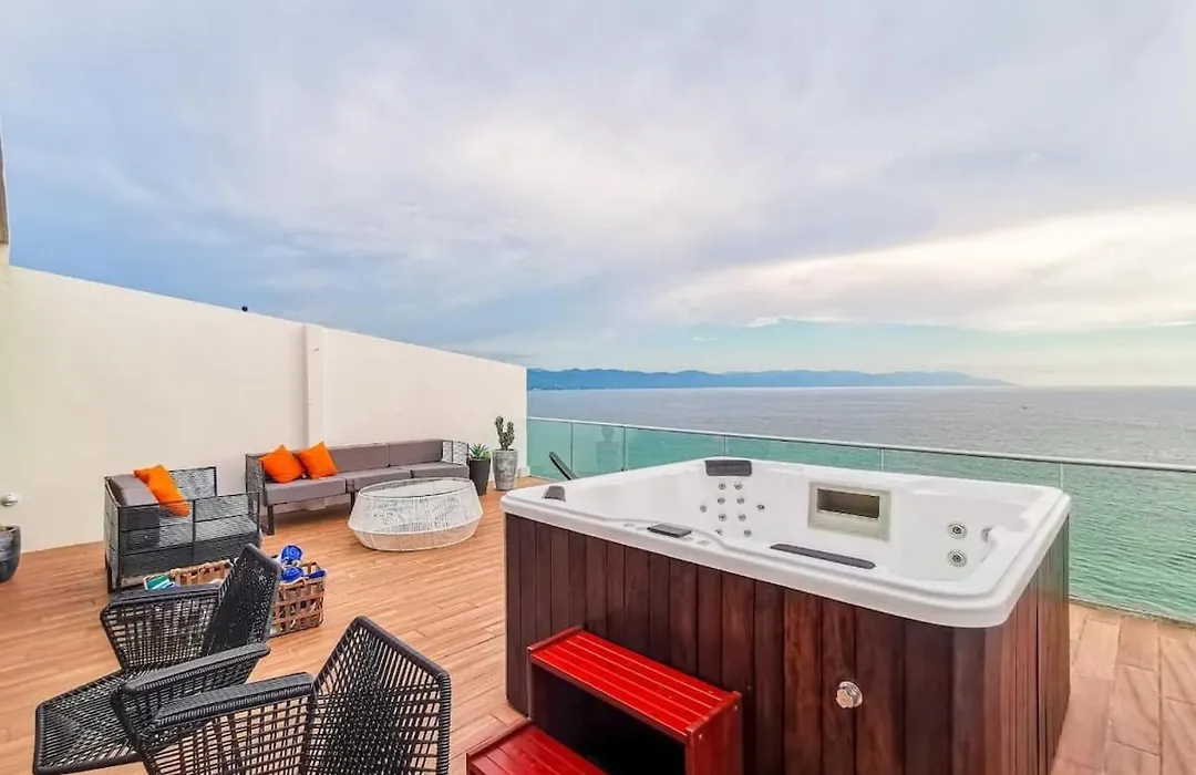 Icon Vallarta- Ph Rooftop With Jacuzzi!-1