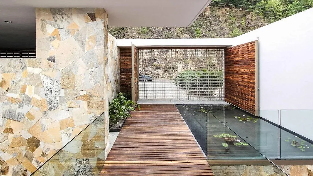 New Oceanfront Luxury Villa In Puerto Vallarta-1