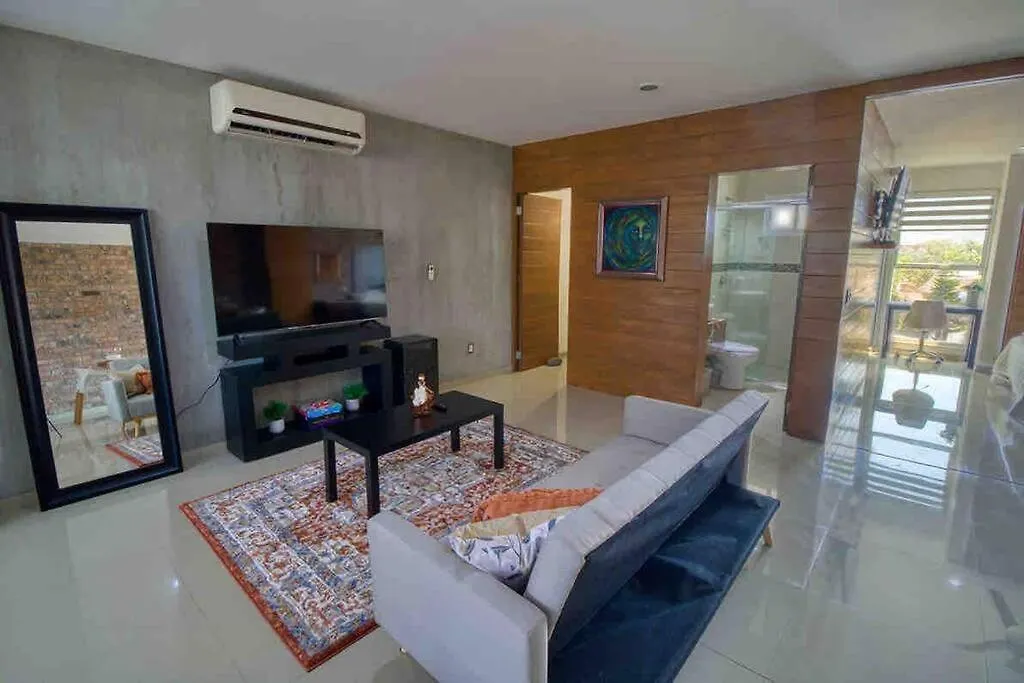 2 Bd Loft In Versalles, Walk To The Beach!-1