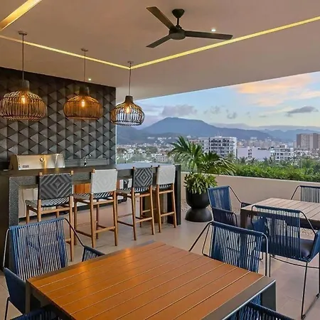 Roof Top & Bay Views Amazing Condo @Hip Versalles-2