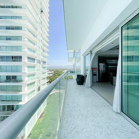 Luxury Condo Peninsula-2