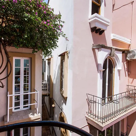 Garlands Del Rio Riverside Boutique Hotel-2