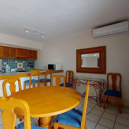 Park Royal Homestay Los Tules-3