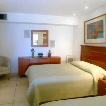 Oceanfront Condo - Sunscape Hotel-2