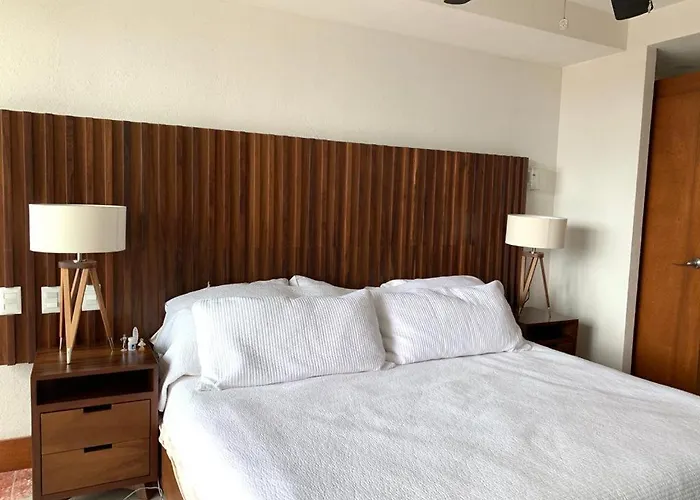 Breathtaking Oceanfront View In A 2Bd Condo At The Grand Venetian Puerto Vallarta