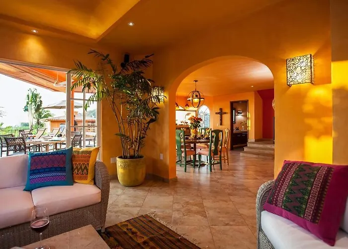 Casa Lorenzo Orange Sunsets, Lush Landscape, Intown, Privacy Puerto Vallarta